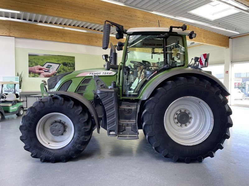 Fendt 724 VARIO S4 PROFI PLUS