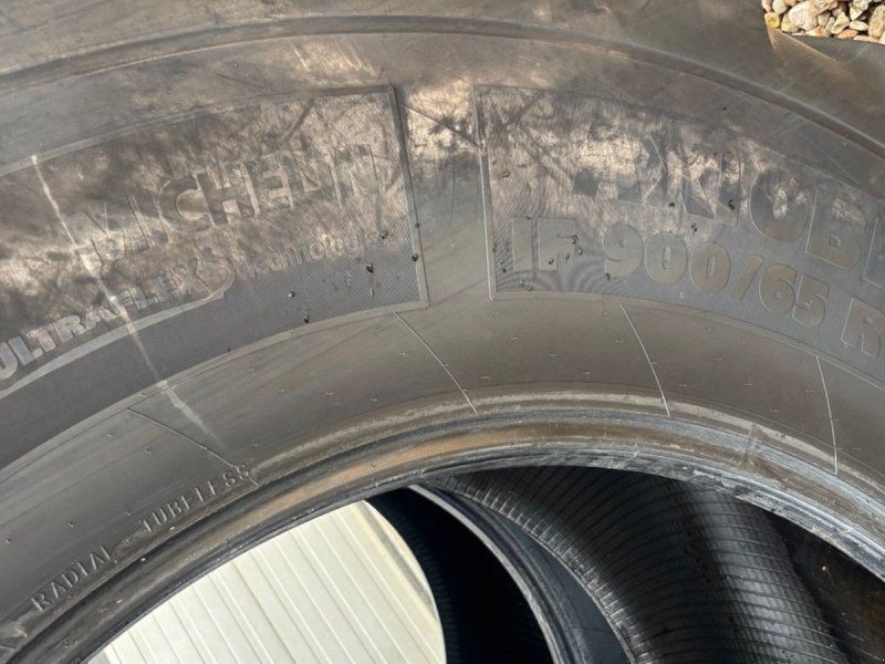 Michelin 900/65R46 & 710/60R38