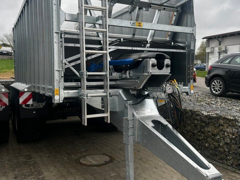 Fliegl Gigant ASW 271