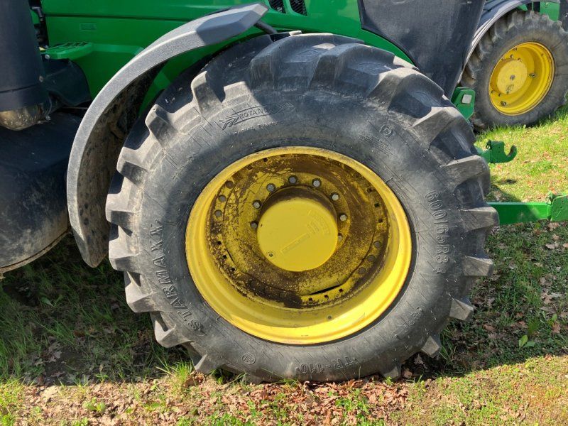 John Deere 7310R