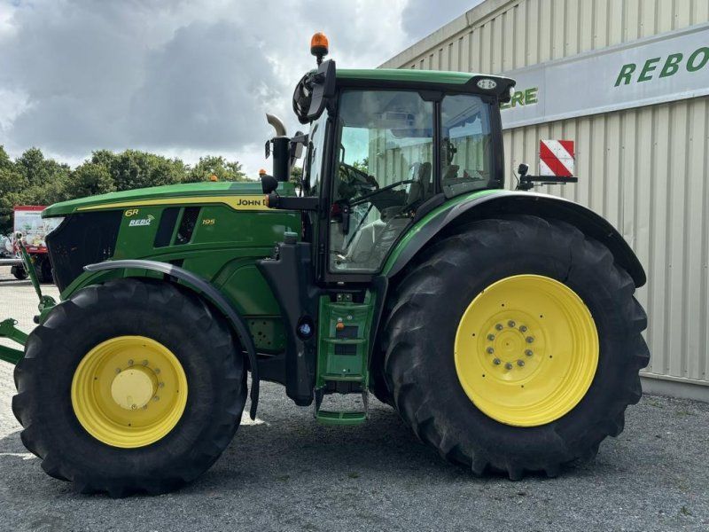 John Deere 6R195