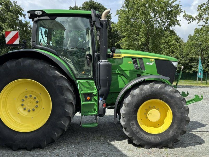 John Deere 6R195