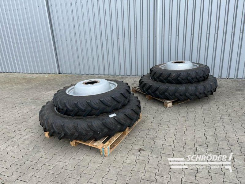 Massey Ferguson 270/95 R32 + 300/95 R46 TAURUS