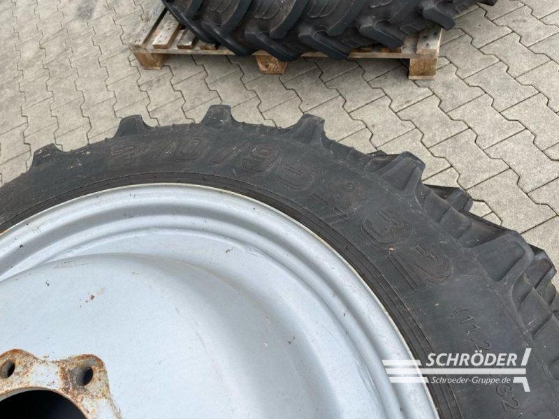 Massey Ferguson 270/95 R32 + 300/95 R46 TAURUS
