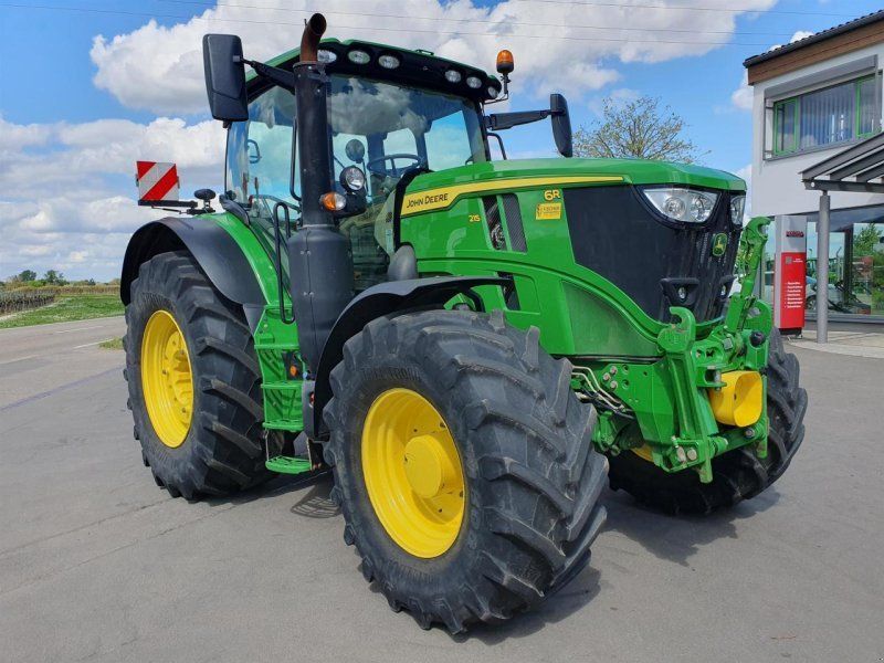 John Deere 6R 215