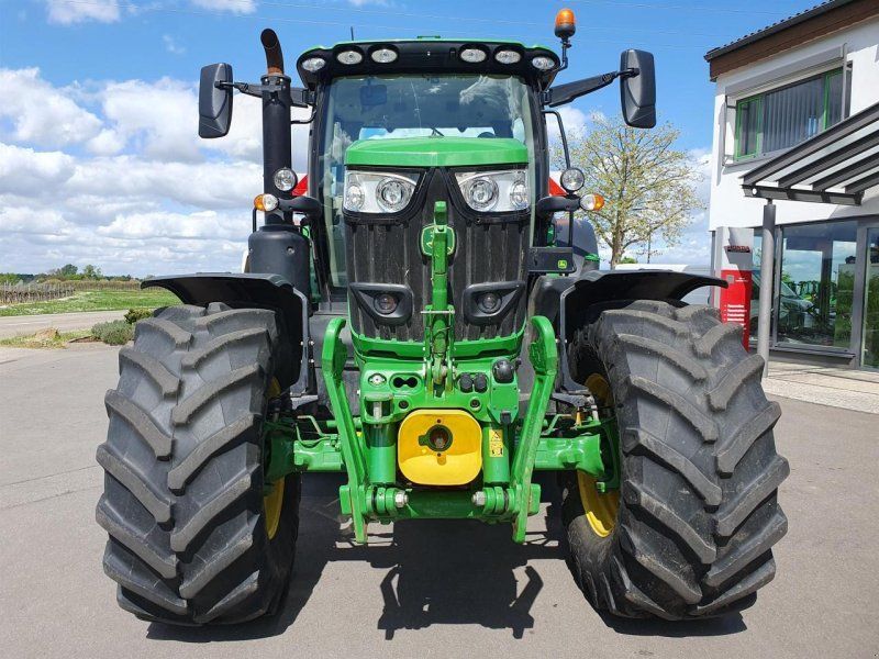 John Deere 6R 215