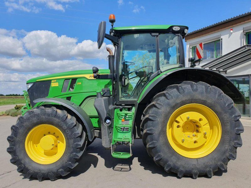 John Deere 6R 215