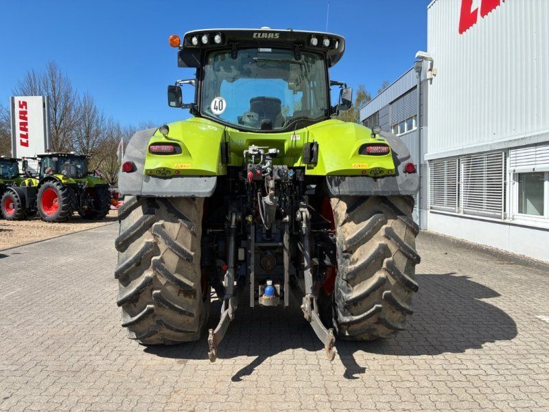 Claas AXION 930
