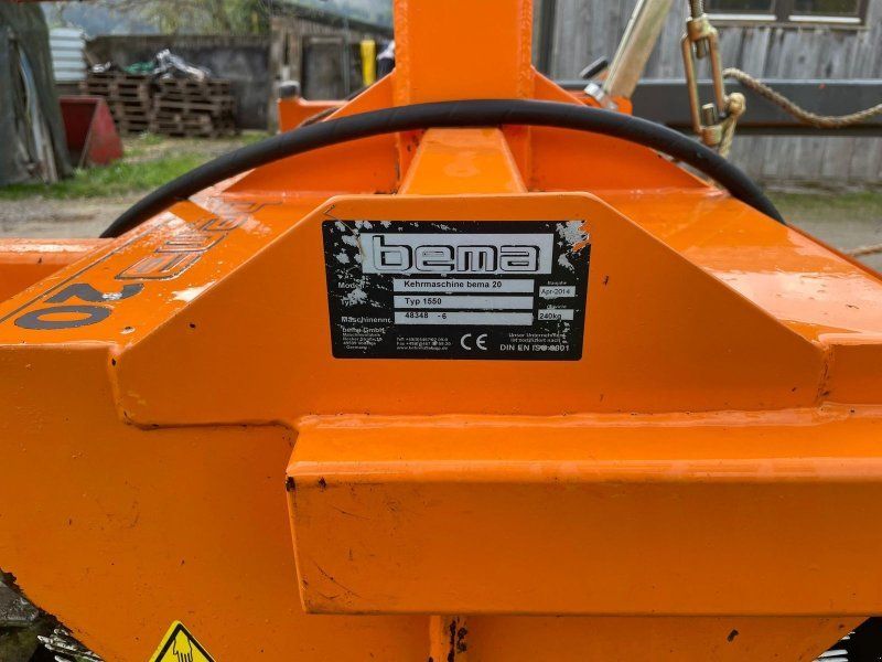 Bema Kehrmaschine 20 / 1550 mit Weidemann MV