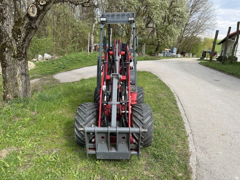 Weidemann 1140 light