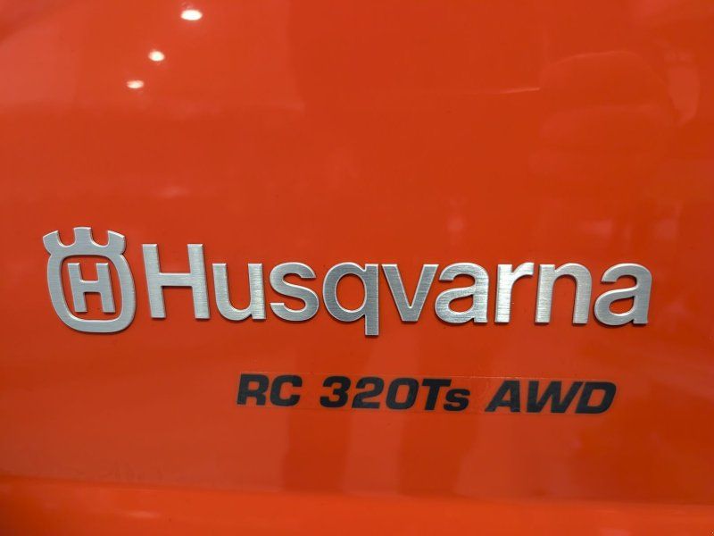 Husqvarna Rider RC 320Ts AWD mit Fangkorb