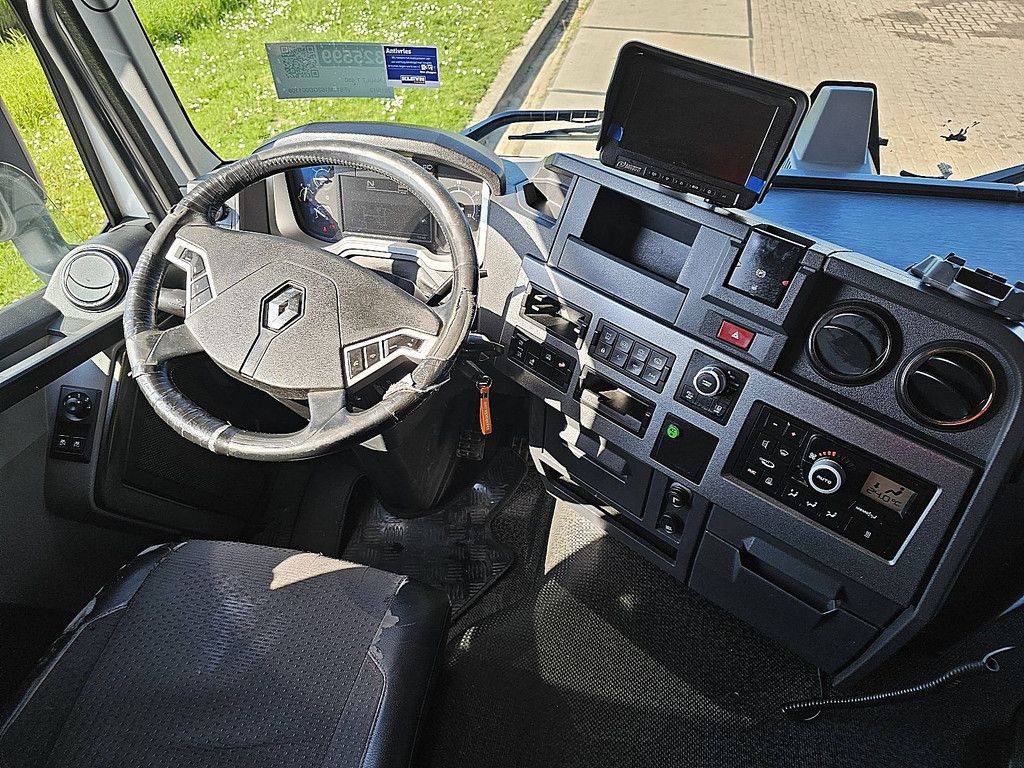 RENAULT T 460 6x2 steeraxle lift