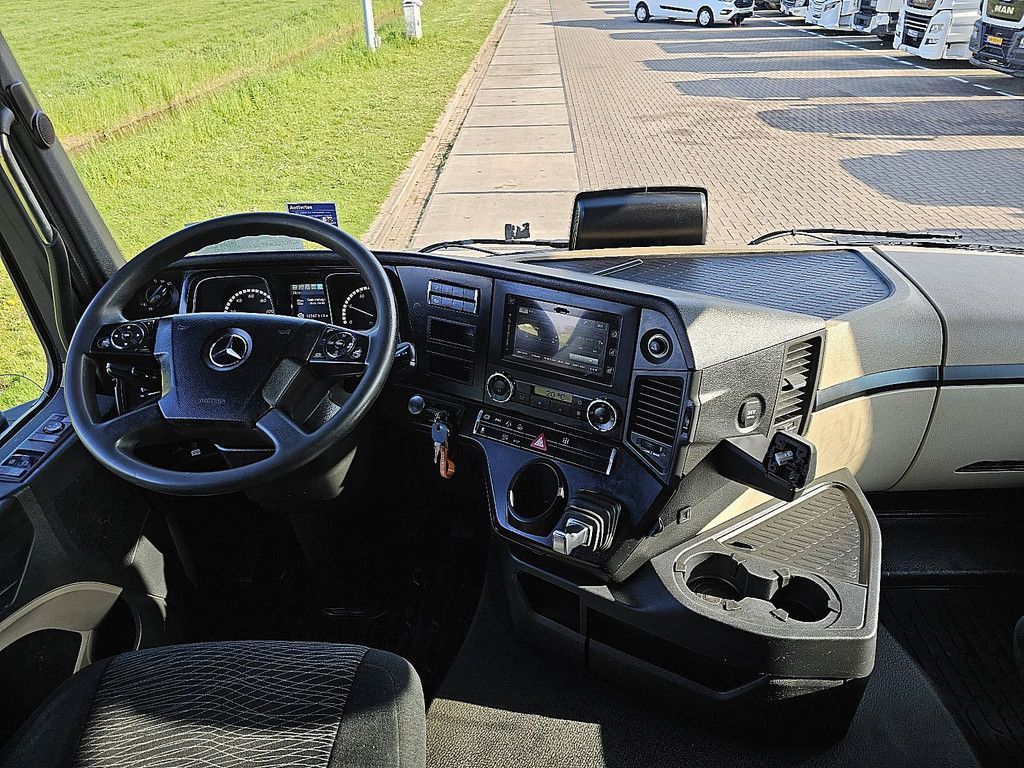 MERCEDES-BENZ ACTROS 1843