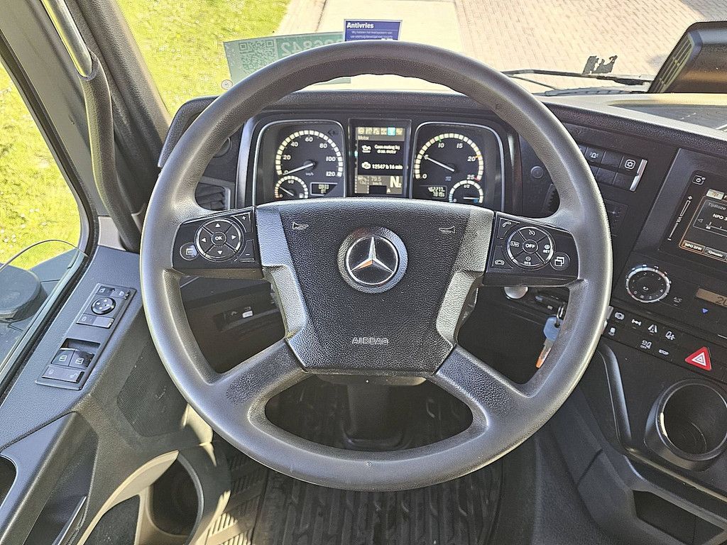 MERCEDES-BENZ ACTROS 1843