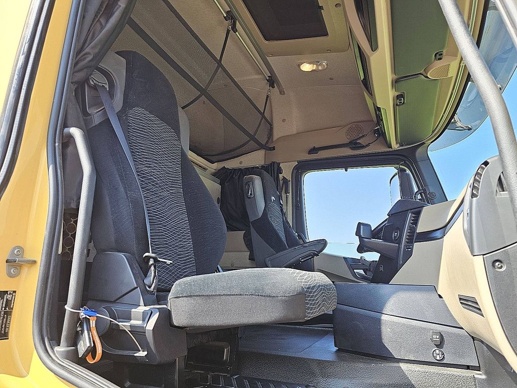 MERCEDES-BENZ ACTROS 1843