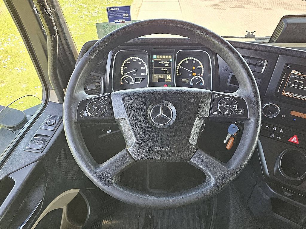 MERCEDES-BENZ ACTROS 1843