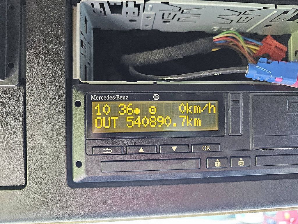 MERCEDES-BENZ ACTROS 1843