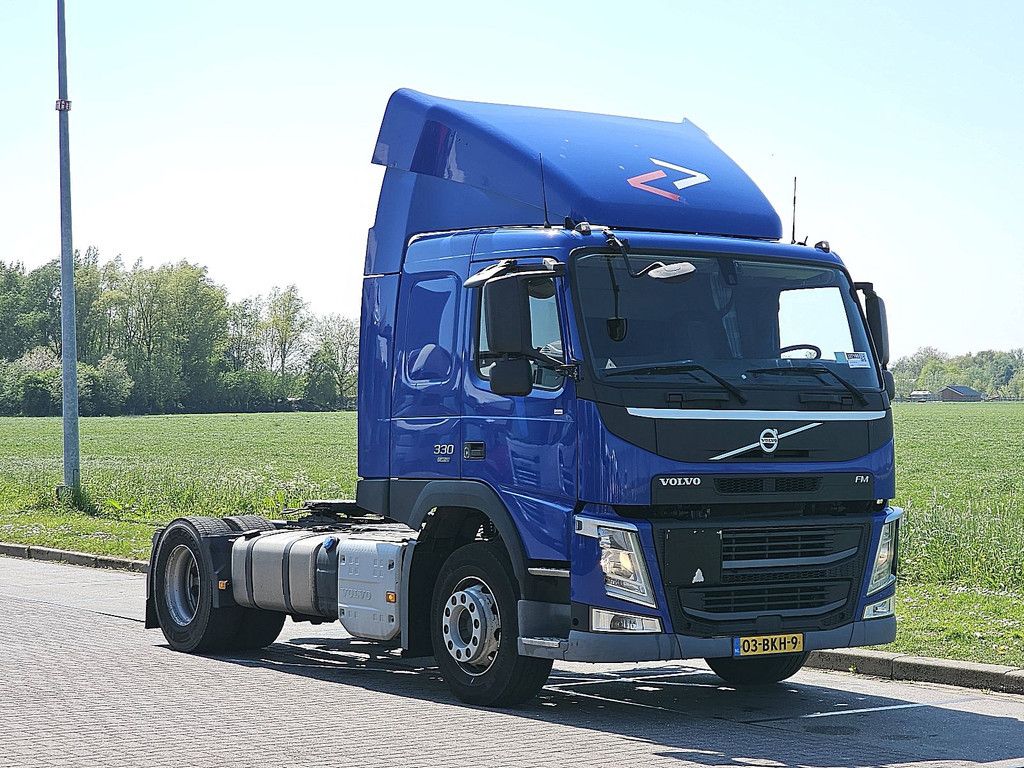 VOLVO FM 330 sleepercab nl-truck