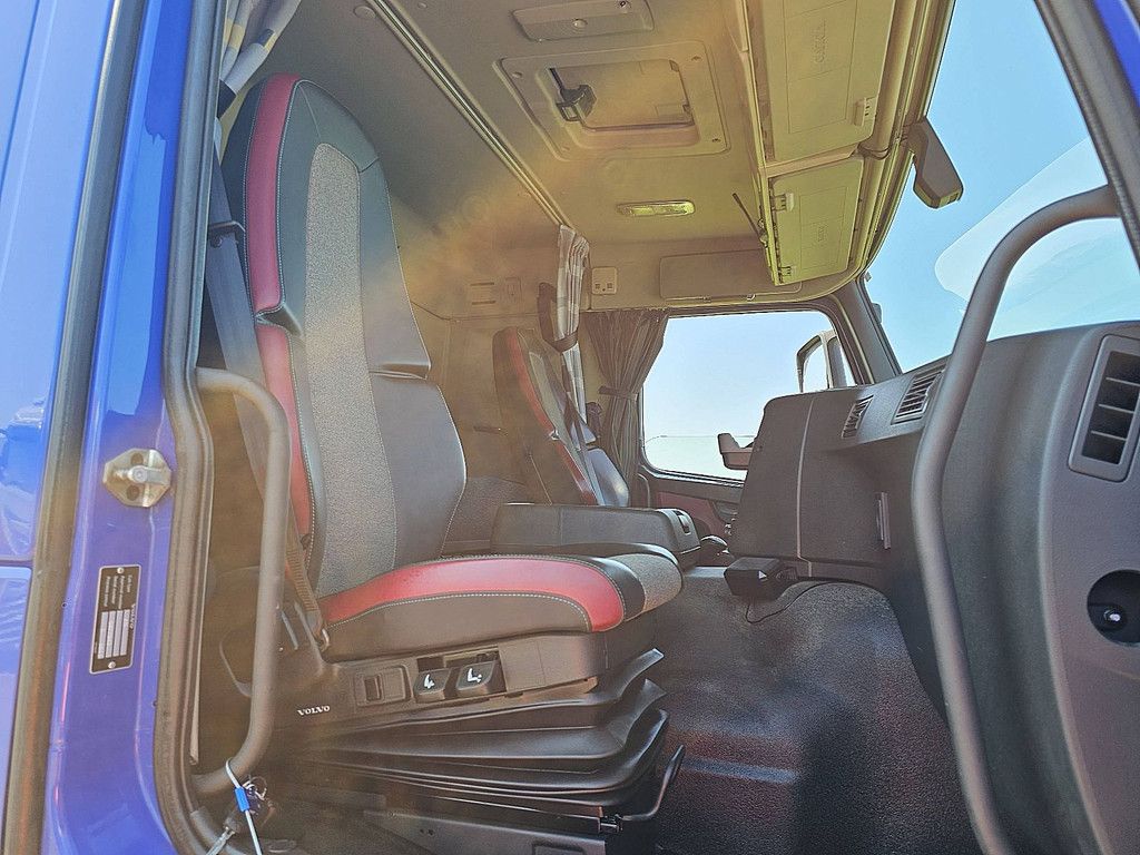 VOLVO FM 330 sleepercab nl-truck