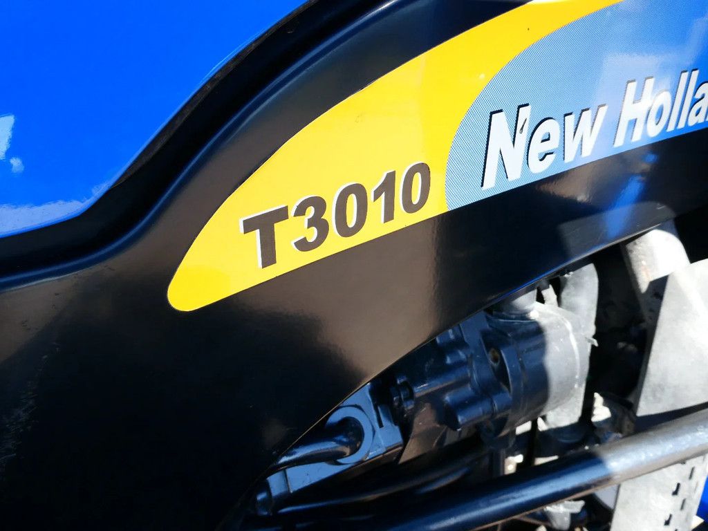 New Holland T3010 4wd / 00801 Draaiuren / Voorlader