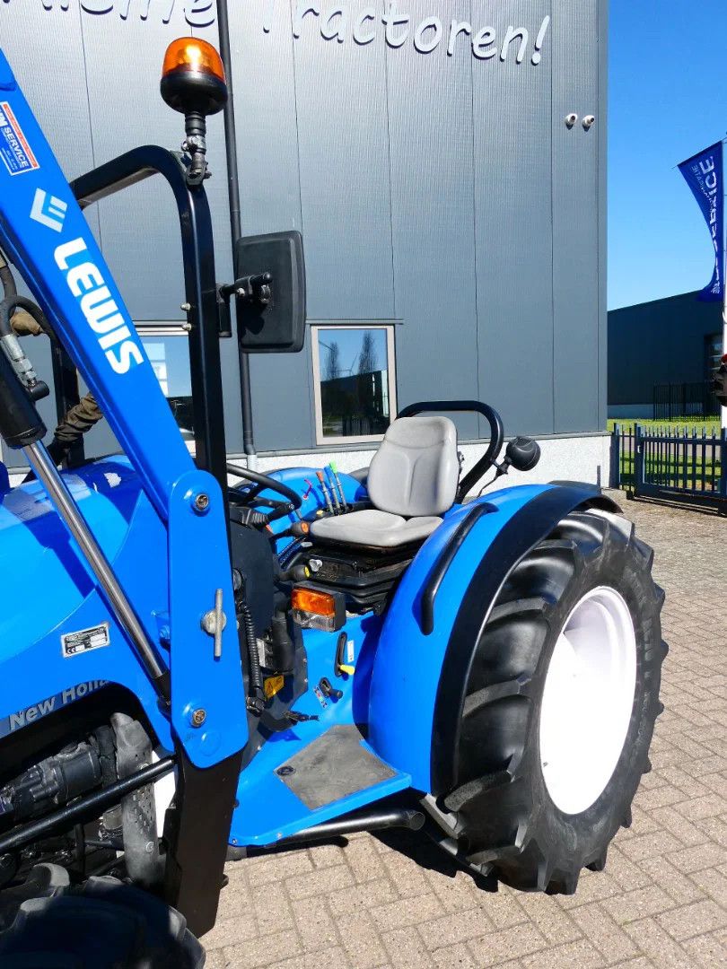 New Holland T3010 4wd / 00801 Draaiuren / Voorlader