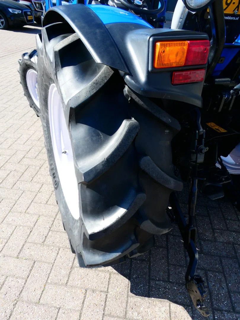 New Holland T3010 4wd / 00801 Draaiuren / Voorlader