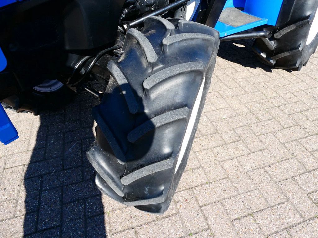 New Holland T3010 4wd / 00801 Draaiuren / Voorlader