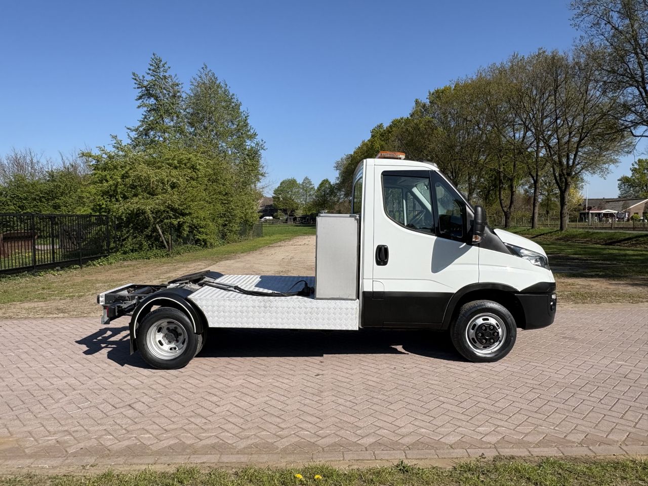 Be trekker 7.7 TON Iveco Daily 40C18 euro 6 (42.772 KM
