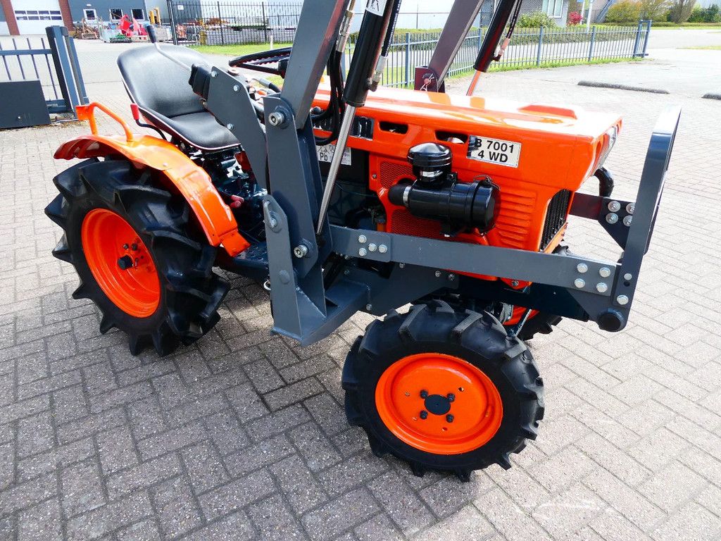 Kubota B7001 4wd / Voorlader