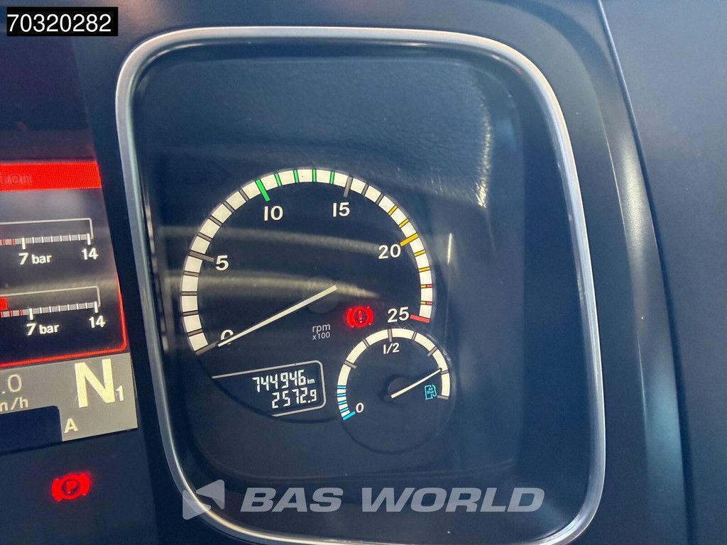 Mercedes Actros 1845 4X2 StreamSpace Euro 6