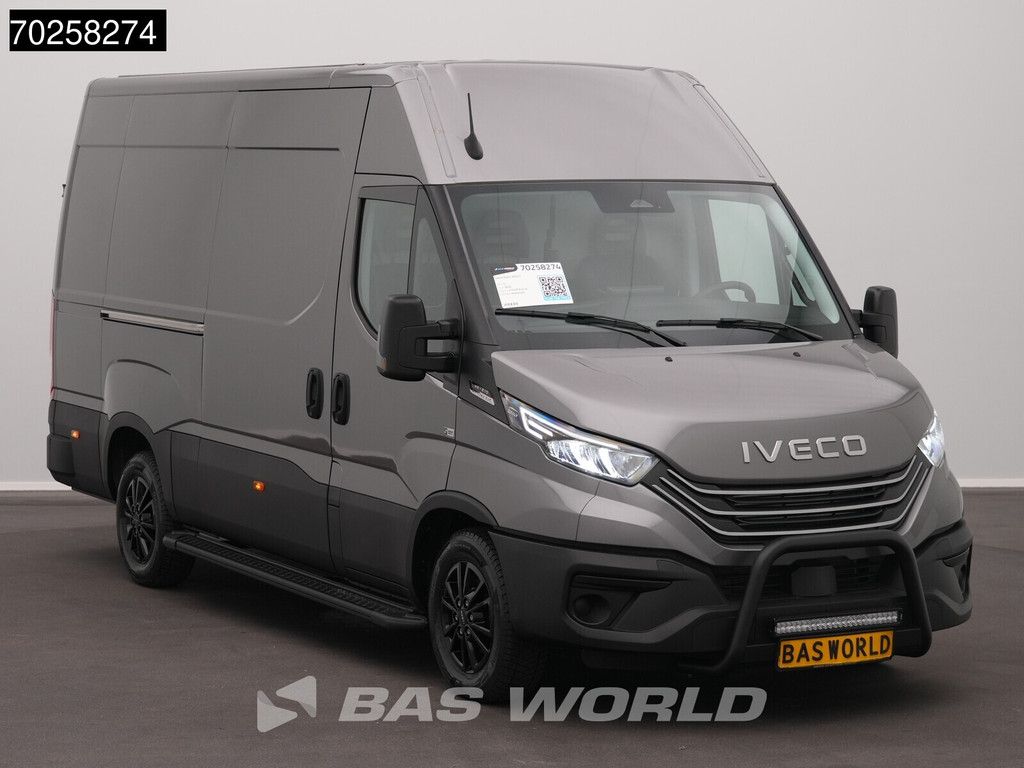 Iveco Daily 35S21 BPM VRIJ! 3.0L Black Edition Automaat 210PK L2H2 2025-Model 3,5t Trekvermogen ACC LED CarPlay Camera Parkeersensoren Euro6 L2 12m3 A/C