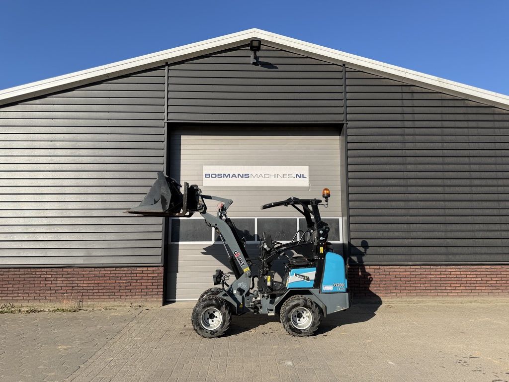 Giant G1500 X-TRA minishovel / kniklader 2024 430 uur