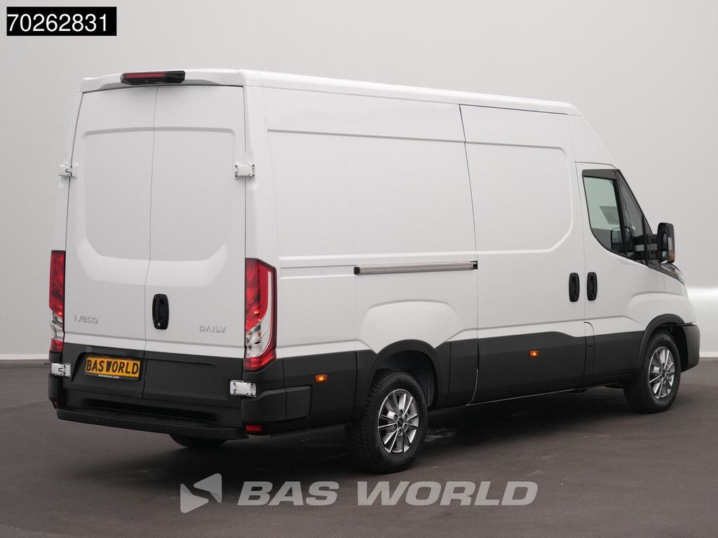 Iveco Daily 35S21 BPM VRIJ! 3.0L Automaat 210PK L2H2 2025-Model 3,5t Trekvermogen ACC LED CarPlay Camera Parkeersensoren Velgen Euro6 L3 12m3 Klima