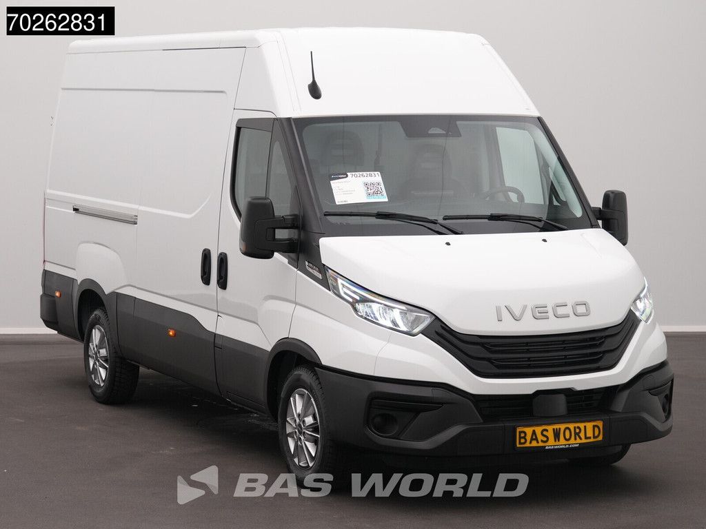Iveco Daily 35S21 BPM VRIJ! 3.0L Automaat 210PK L2H2 2025-Model 3,5t Trekvermogen ACC LED CarPlay Camera Parkeersensoren Velgen Euro6 L3 12m3 Klima