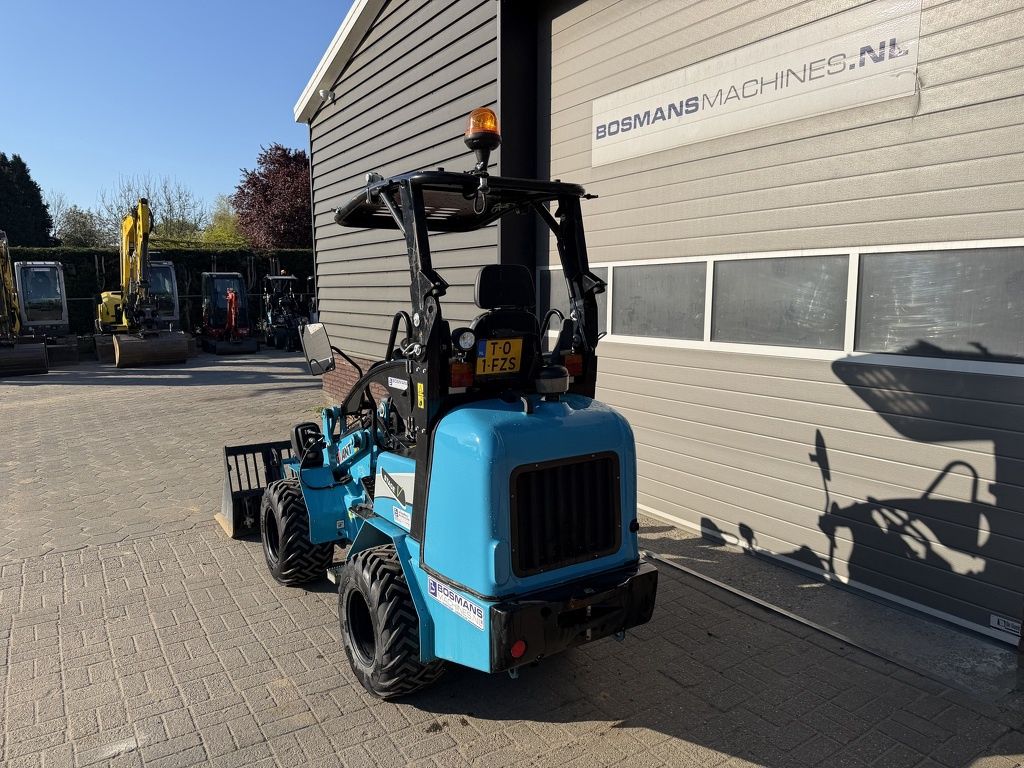 Giant G1500 X-TRA minishovel MIAMI blue 2024
