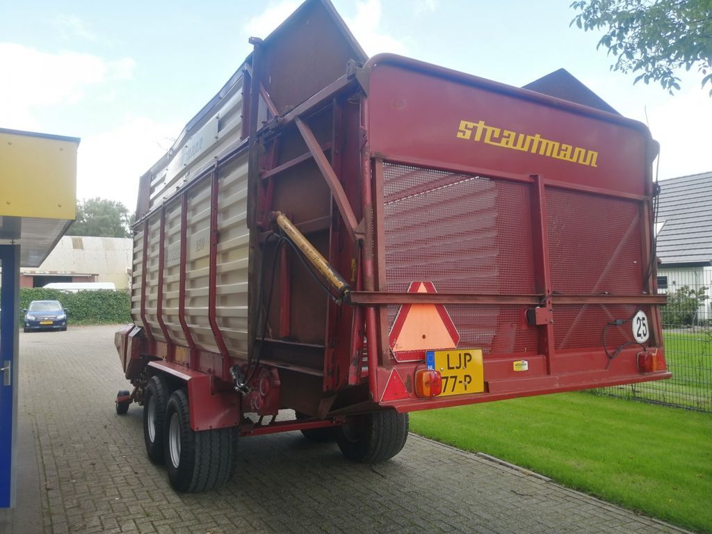 Strautmann Vitesse 230 opraapwagen