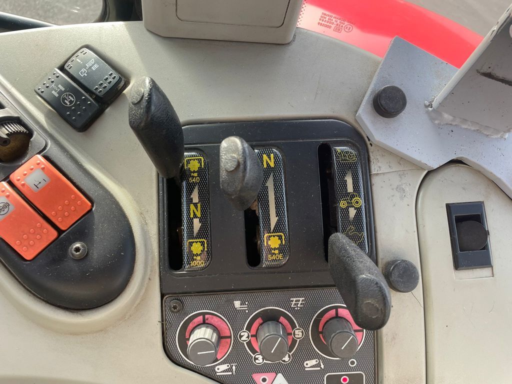 Massey Ferguson 6495 DYNA-6