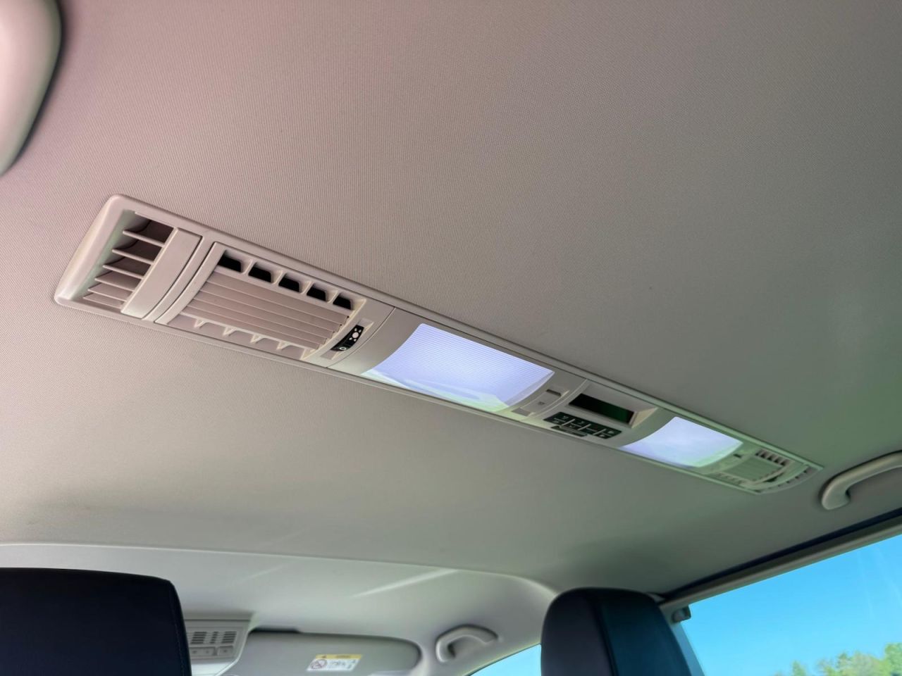 Volkswagen Transporter Caravelle Highline 2018