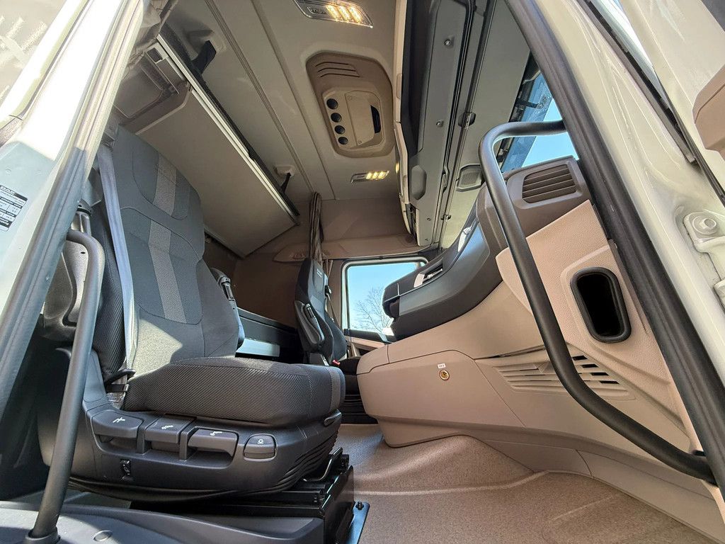 DAF XG 480 Hydraulic Standairco Retarder 194.104KM NL Truck