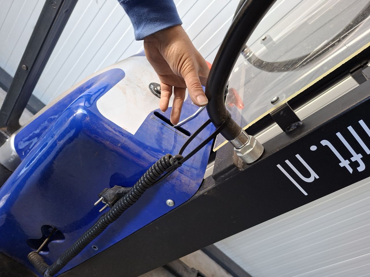 Semi elektrische stapelaar 3000 mm 1000 kg