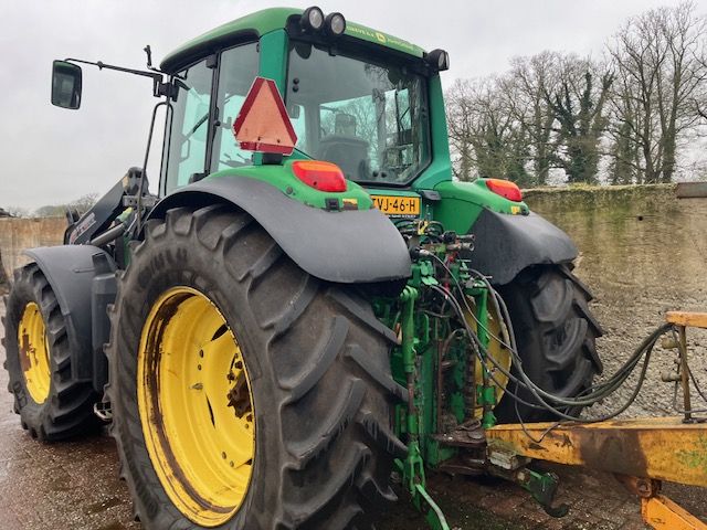 John Deere 6920