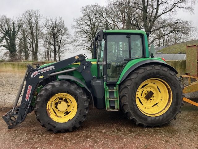 John Deere 6920