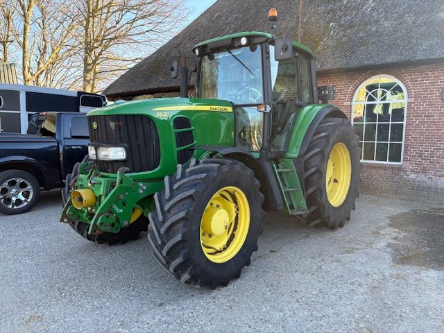 John deere 6530
