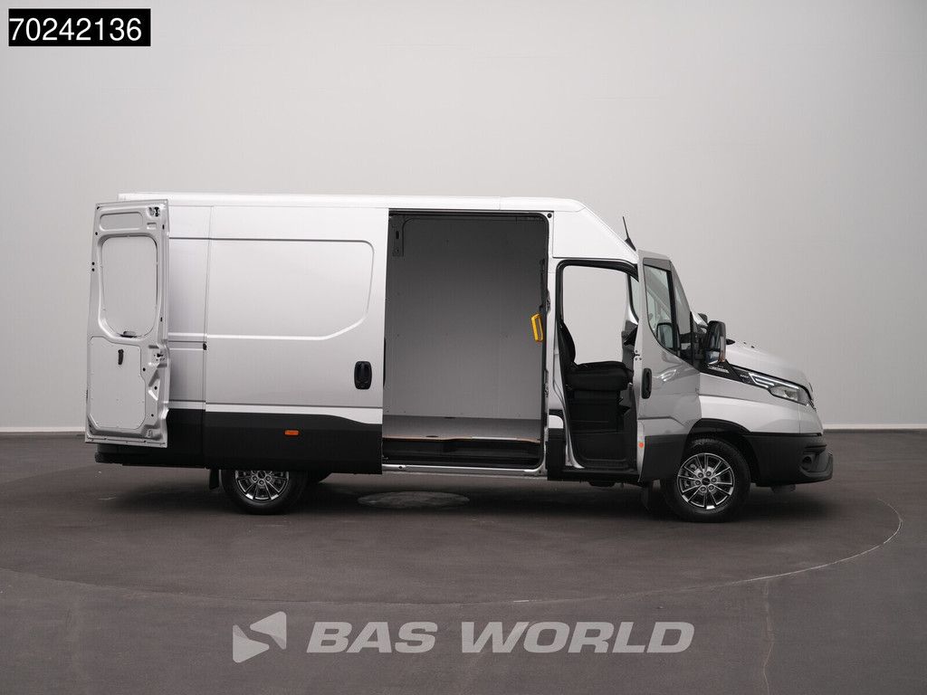 Iveco Daily 35S21 BPM VRIJ! 3.0L Automaat L2H2 210PK 2025-Model 3,5t Trekgewicht ACC LED Navi LM-Velgen Camera Euro6 L2 12m3 Klima