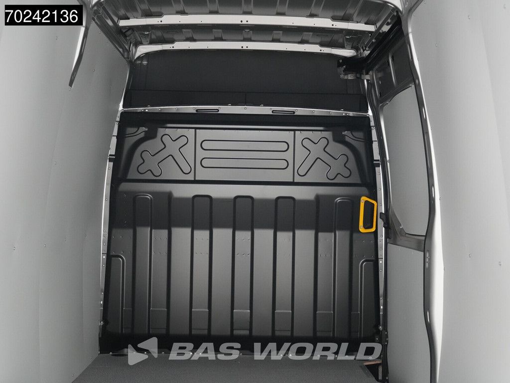 Iveco Daily 35S21 BPM VRIJ! 3.0L Automaat L2H2 210PK 2025-Model 3,5t Trekgewicht ACC LED Navi LM-Velgen Camera Euro6 L2 12m3 Klima