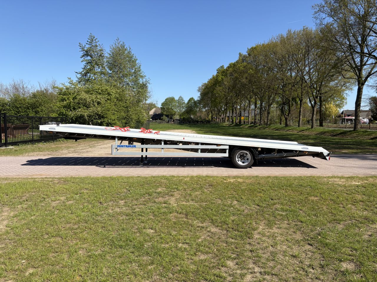 Be oplegger VF MINITRAILER ambulance auto transporter met Lier