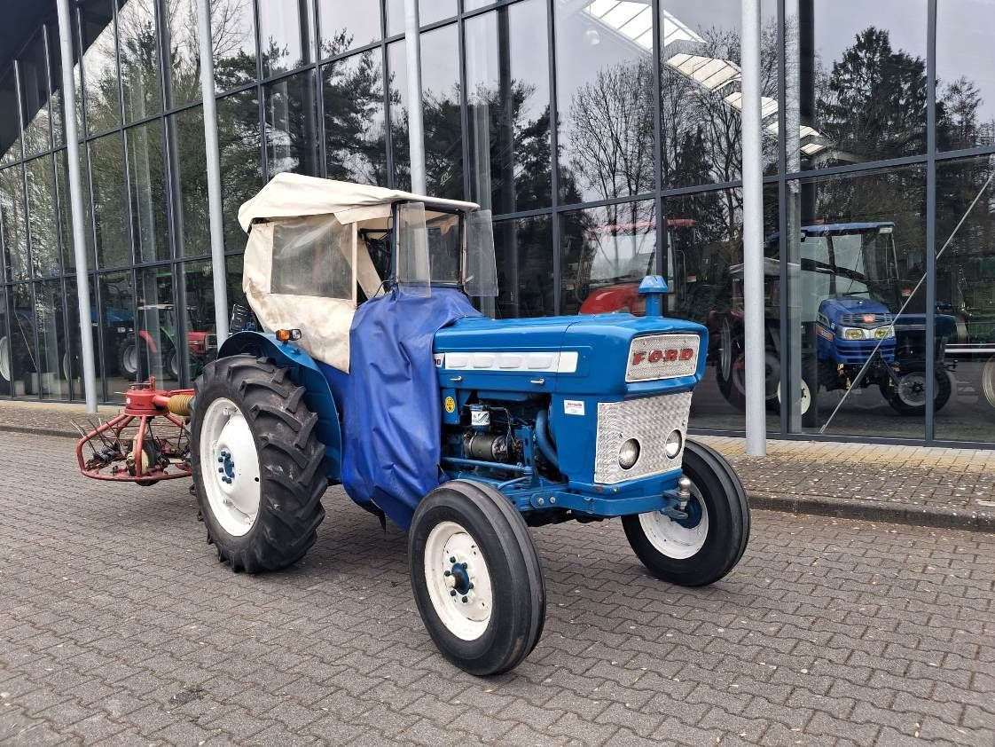 Ford 2000 + PZ Strela hooimachine