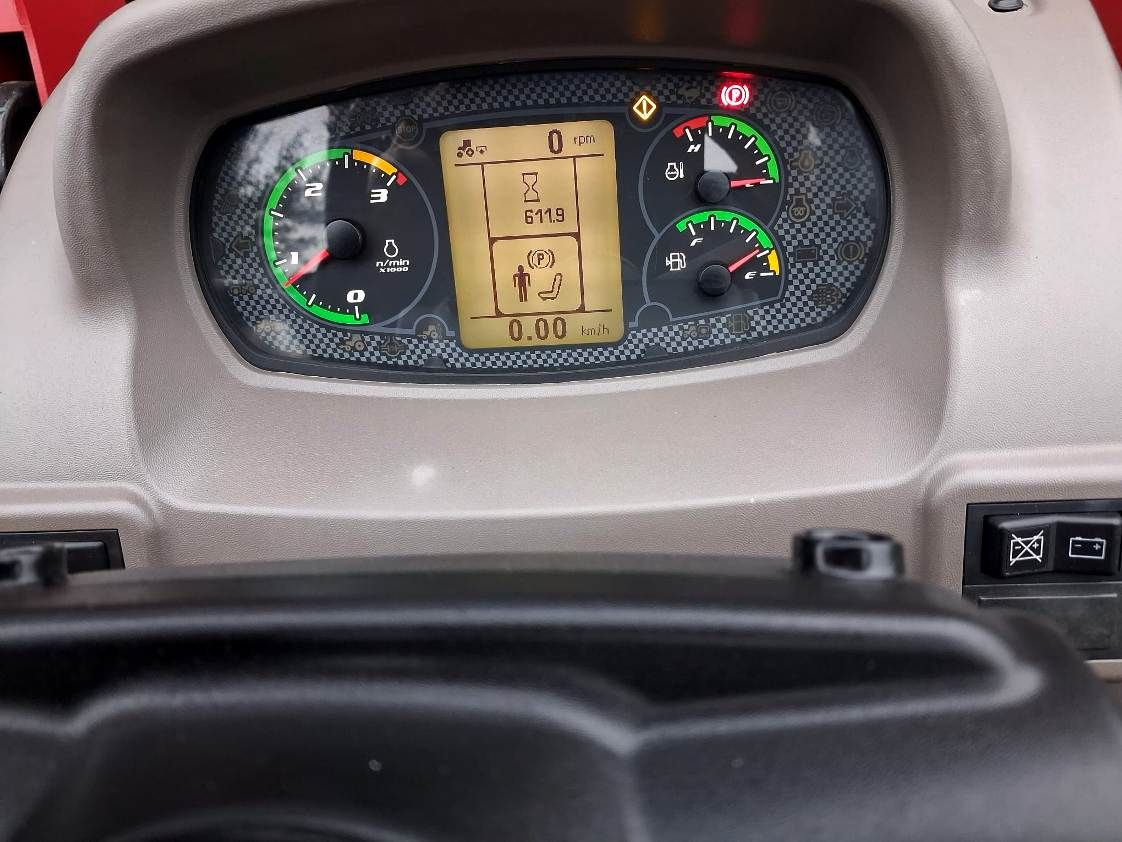 Case-IH Farmall 75C + frontlader + fronthef en PTO