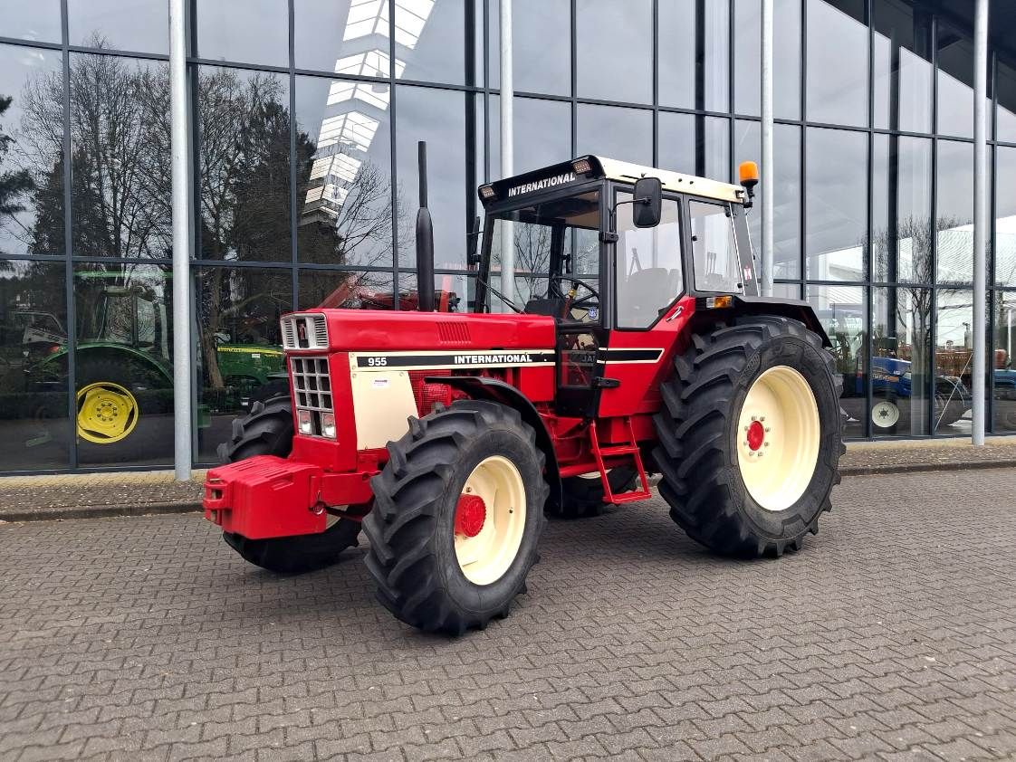 International 955