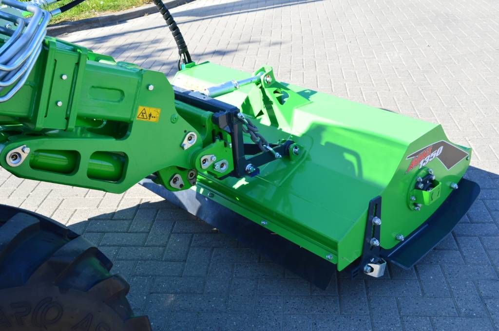 Avant 1350 Klepelmaaier